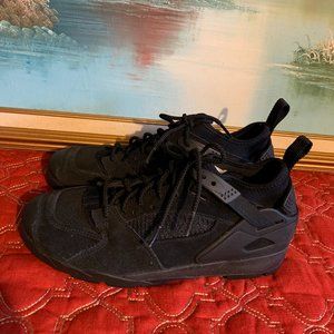 Nike Air Huarache Sneakers Men‘s 9 Triple Black AR0479-002 Running